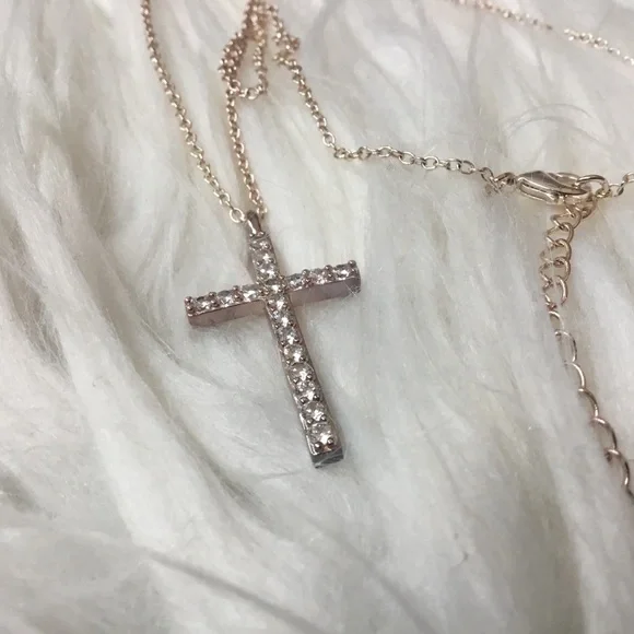 ✅ 2/$10 ✅ Rose Gold Crystal Cross Pendant Necklace - Picture 1 of 5